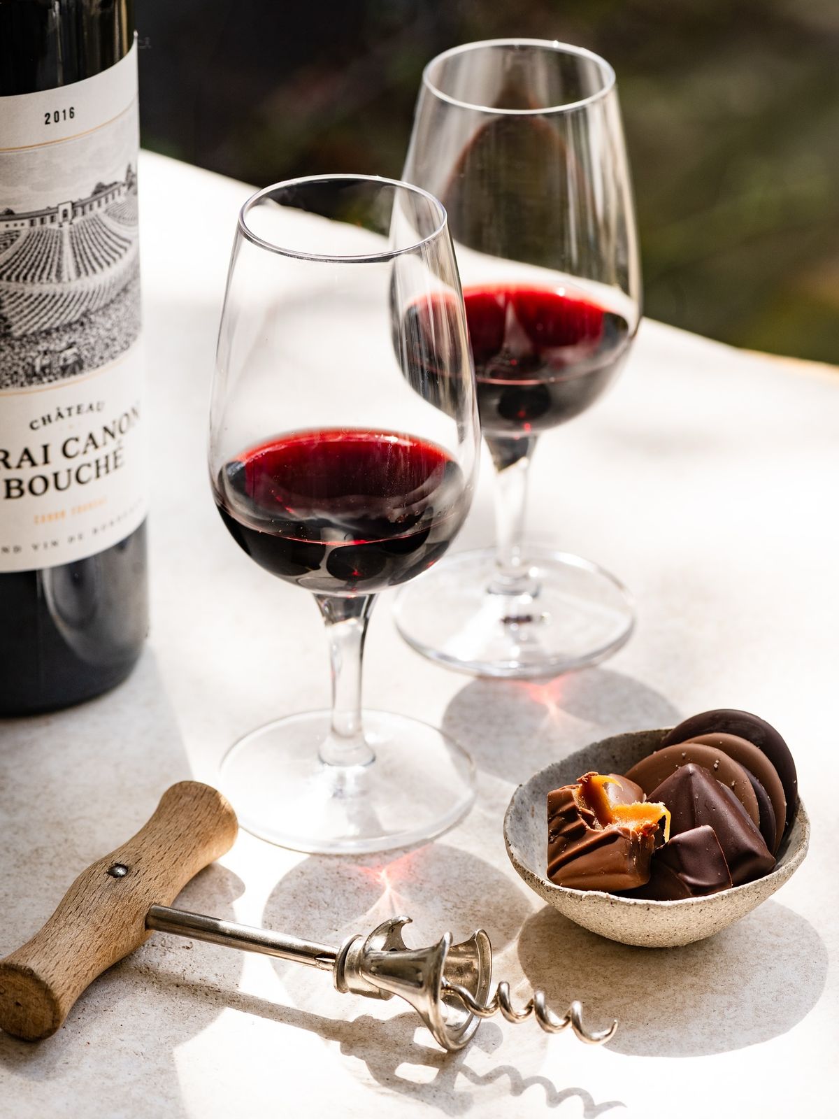 Discover Graves: Luxury Wine, Gourmet Dining & Vineyard Escape