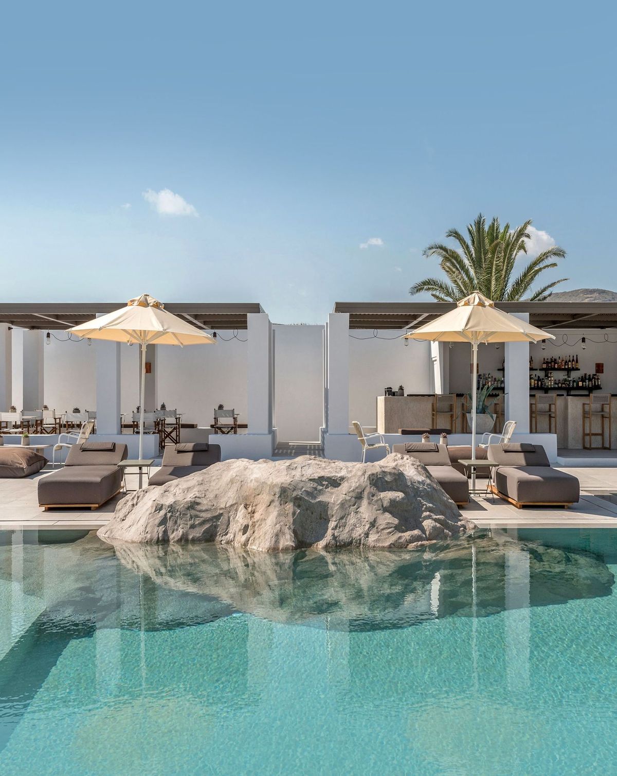 Paros - Cycladic Minimalist Boutique Living by the Aegean Sea