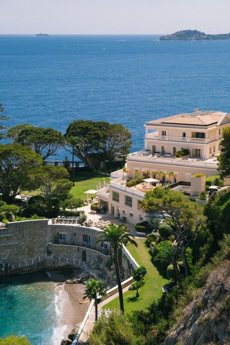 Côte d’Azur- A Collection of Slow Moments on the French Riviera