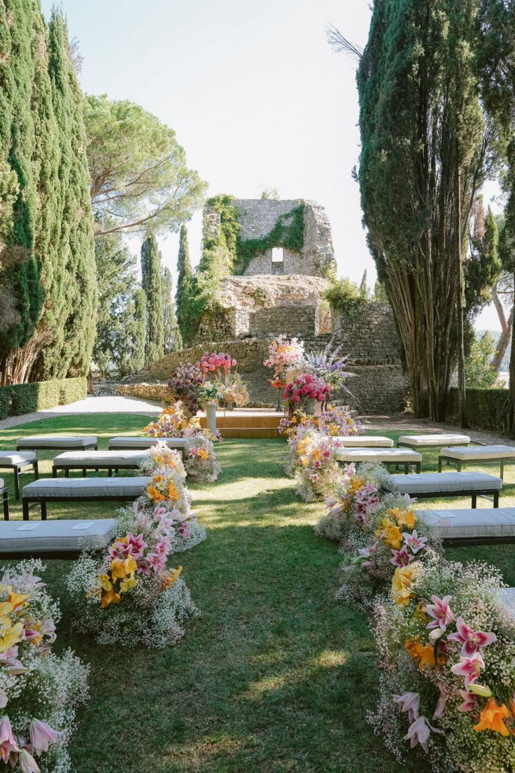 Tuscany – An Ancient Historic Village Estate with Heritage Vineyards & Ruins