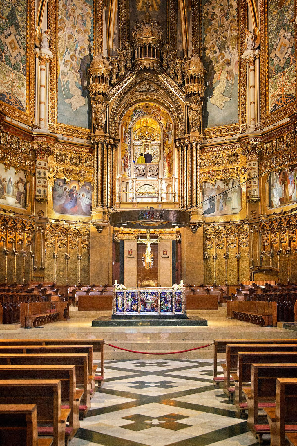 Private Overnight Montserrat Tour with Monastery Stay & Dinner