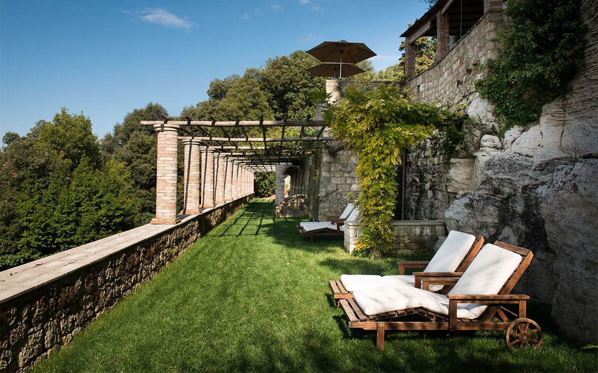 Tuscany - Medieval Village Escape with Art & Panoramic Views