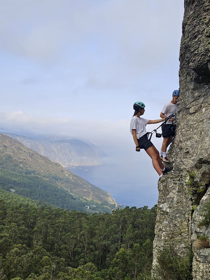 Adventure Rock Climbing in Mallorca's Spectacular Limestone Cliffs