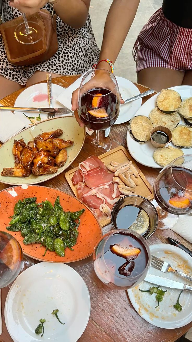 Barcelona Food & Wine Tour with La Boquería Market & Tapas