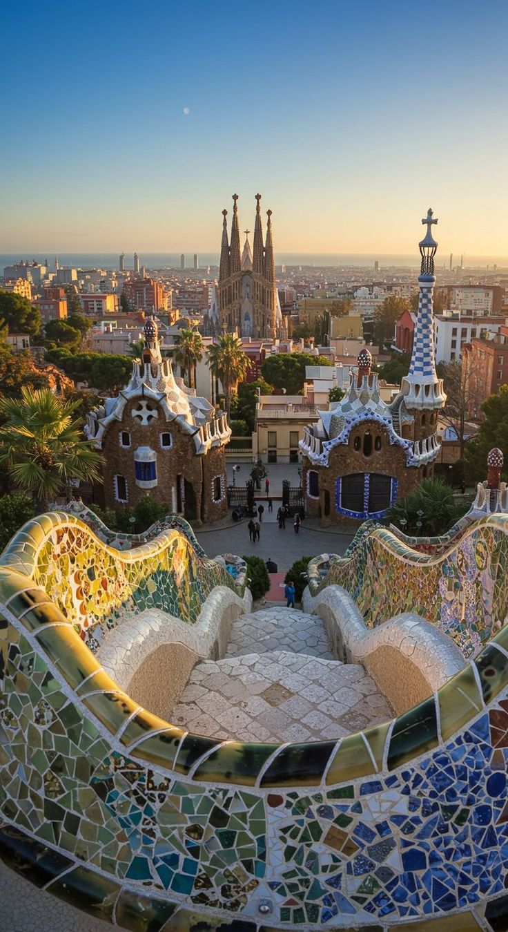 Barcelona Skip-the-Line Sagrada Família & Park Güell Tour