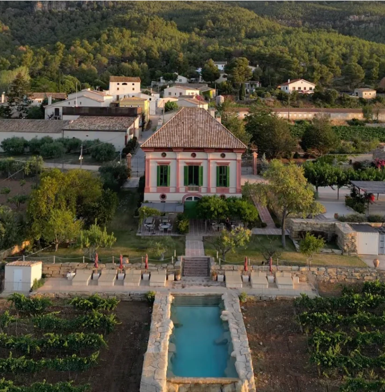 Barcelona: Private Luxurious Wine Tour with 6-course lunch