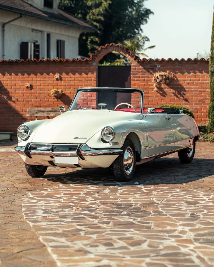 Saint-Émilion Wine Journey in a Vintage Citroën