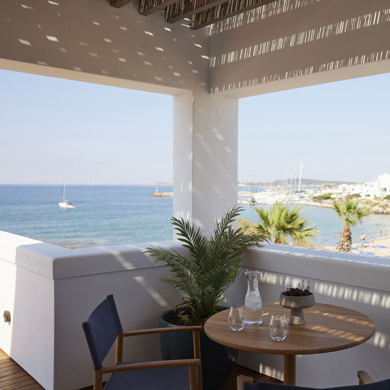 Paros, Greece – A Minimalist Island Sanctuary with Cycladic Light & Effortless Ease