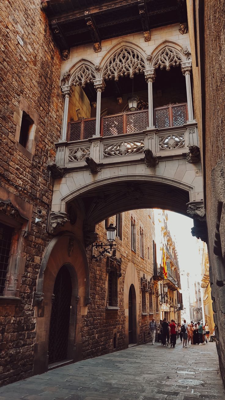 Barcelona's Finest: Gaudí, Gothic Quarter & Camp Nou Tour