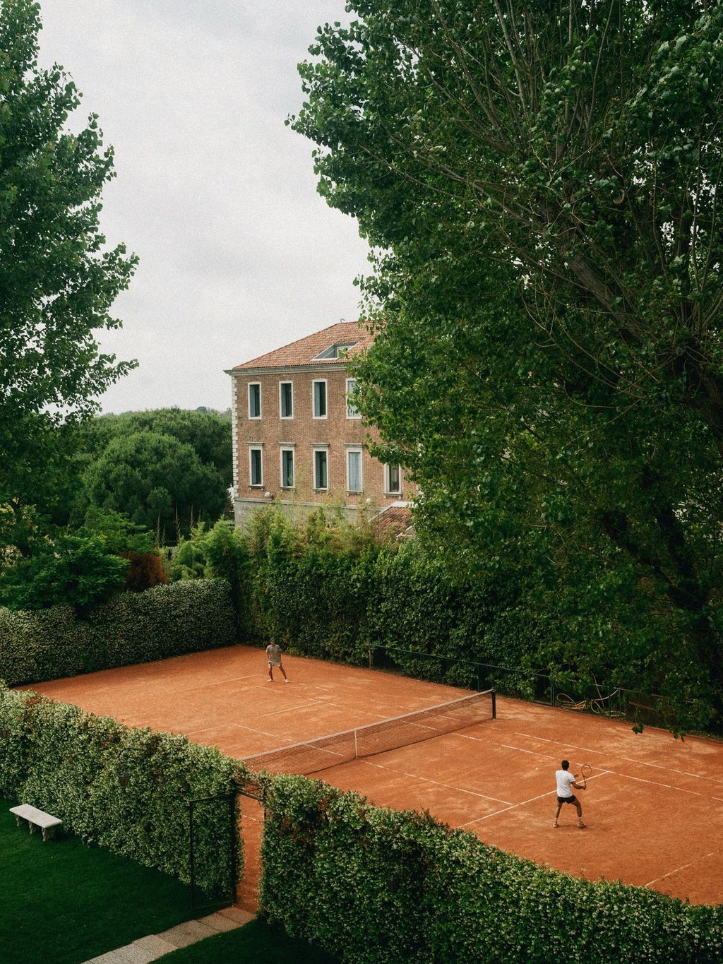 Saint-Tropez – A Hilltop Château Escape with Panoramic Sea Views & Vineyards