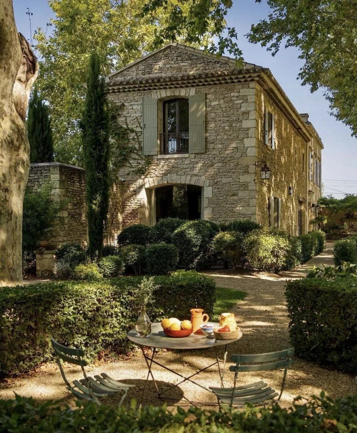 Provence – A Slow Lavender Valley Retreat with Historic Spa & Stone Terraces