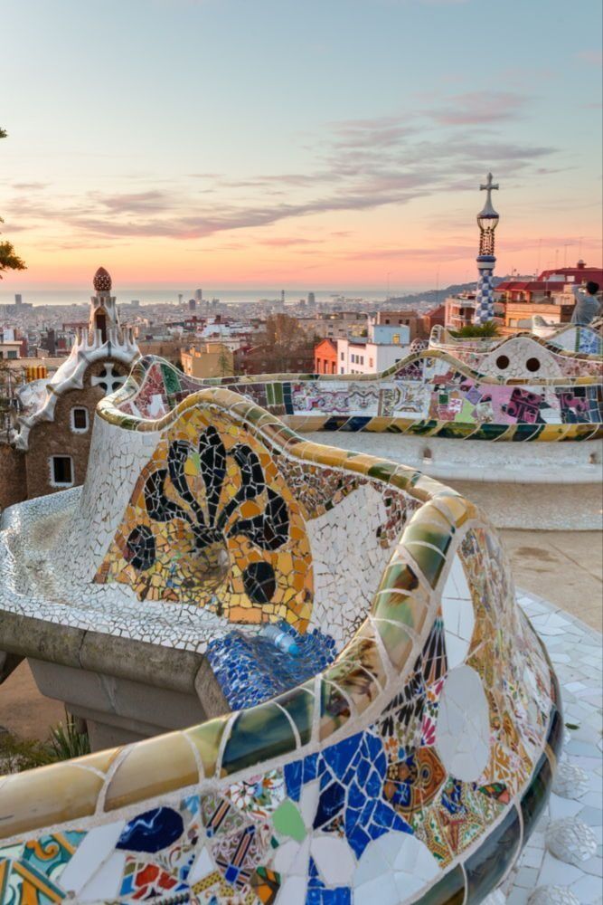 Barcelona Skip-the-Line Sagrada Família & Park Güell Tour