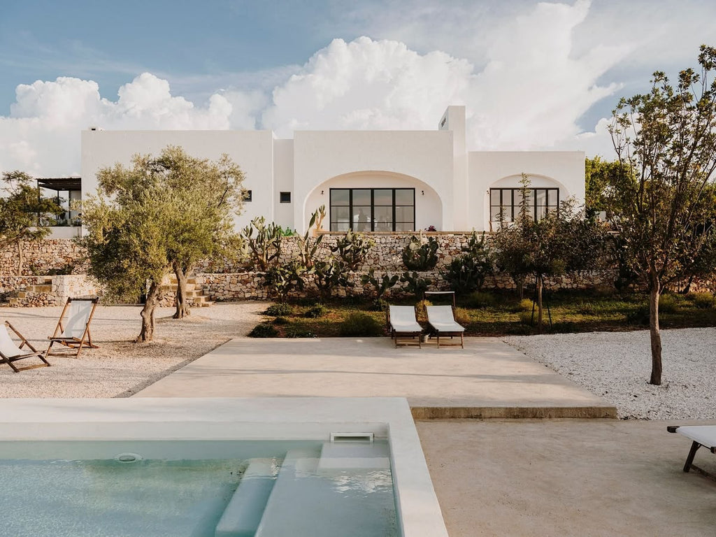 Puglia – A Modern White-Stone Farmhouse with Organic Olive Groves & Slow Design