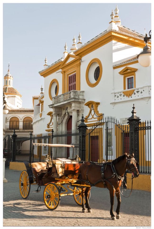 Seville – A Hidden 17th-Century Palacio Stay with Intimate Shaded Courtyards