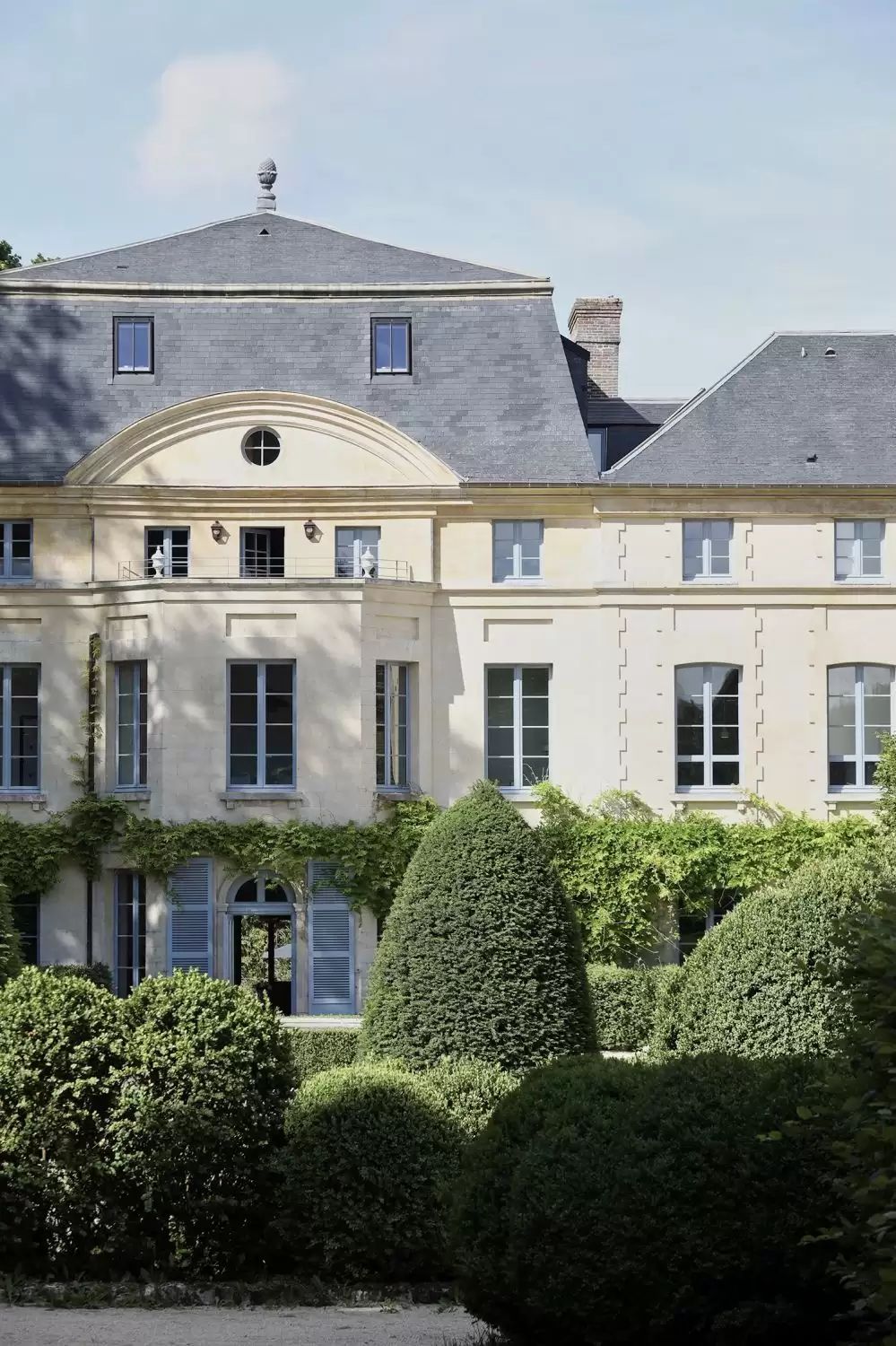 Normandy – An 18th-Century Riverside Manor with Wild Horse Pastures & Slow Rituals