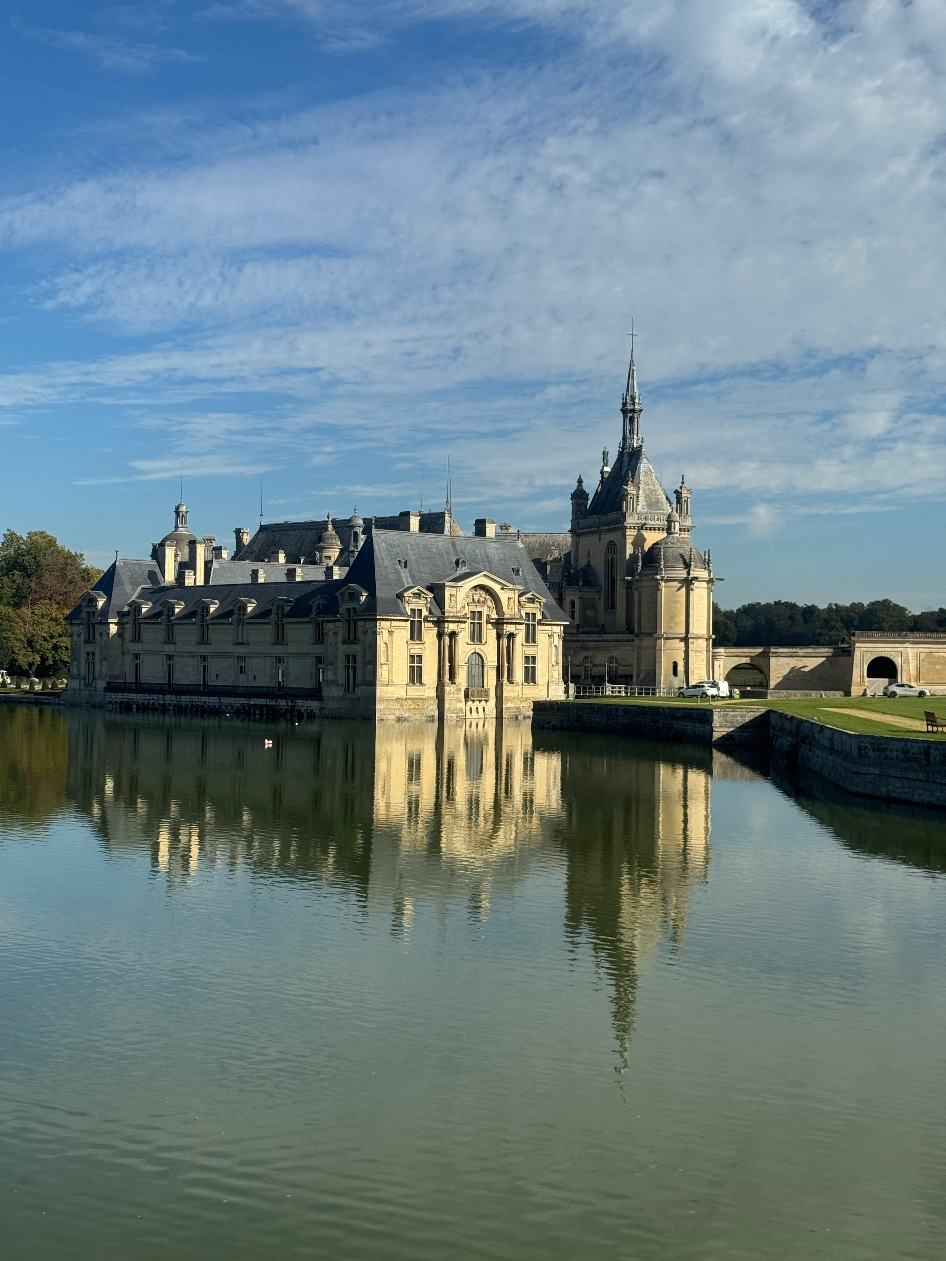 Chantilly – A Contemporary Equestrian Retreat Near France’s Horse Capital