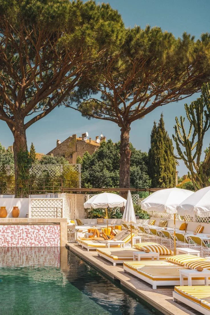 Saint-Tropez – A Pine-Shaded Private Beach Hideaway with Coastal Views
