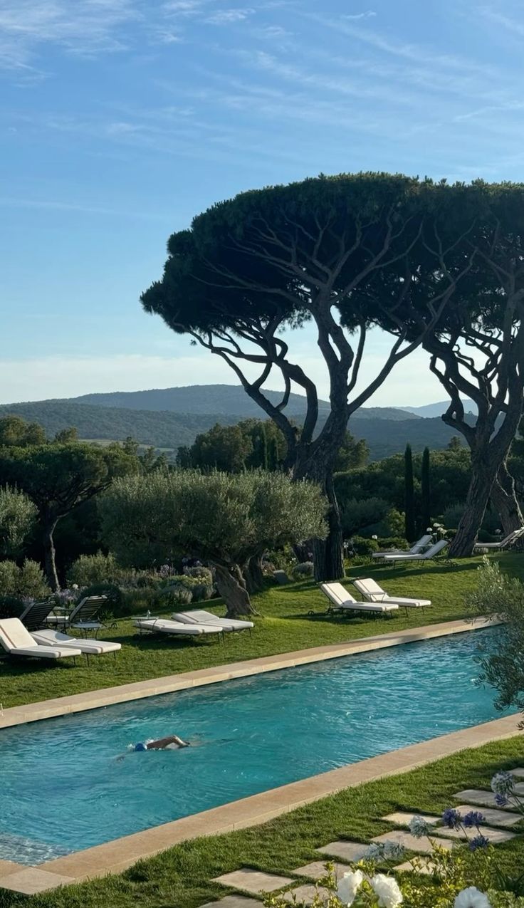 Saint-Tropez – A Pine-Shaded Private Beach Hideaway with Coastal Views