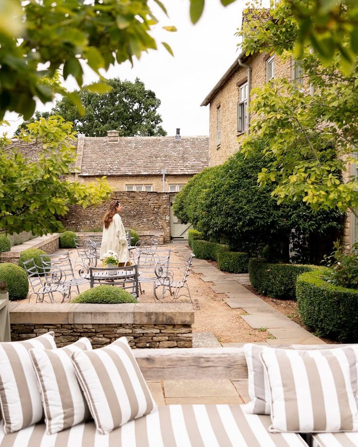 The Cotswolds – A Boutique Countryside Estate with Botanic Spa & English Charm