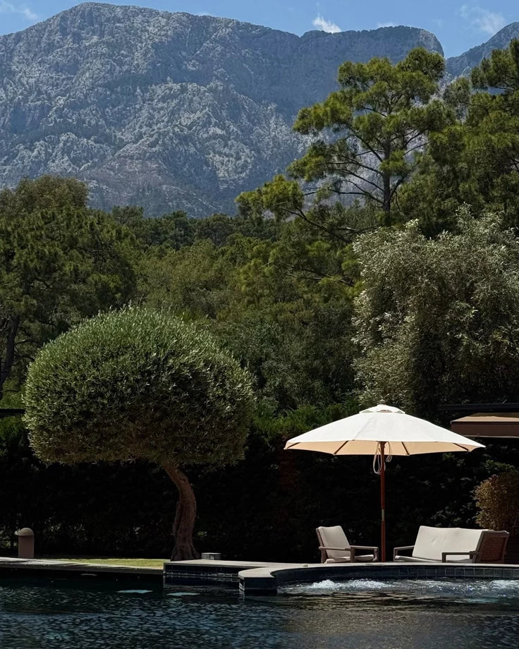 Provence – A Palatial Hilltop Village Chateau Overlooking the Luberon Valley
