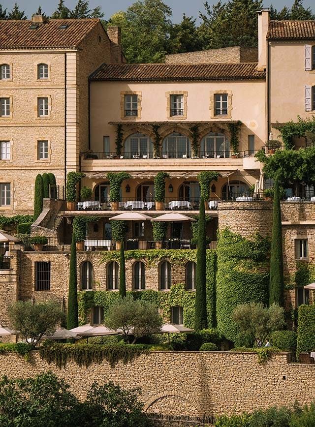 Provence – A Palatial Hilltop Village Chateau Overlooking the Luberon Valley