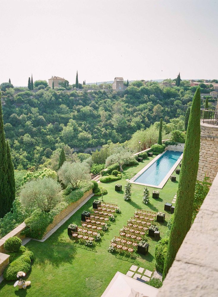 Provence – A Palatial Hilltop Village Chateau Overlooking the Luberon Valley