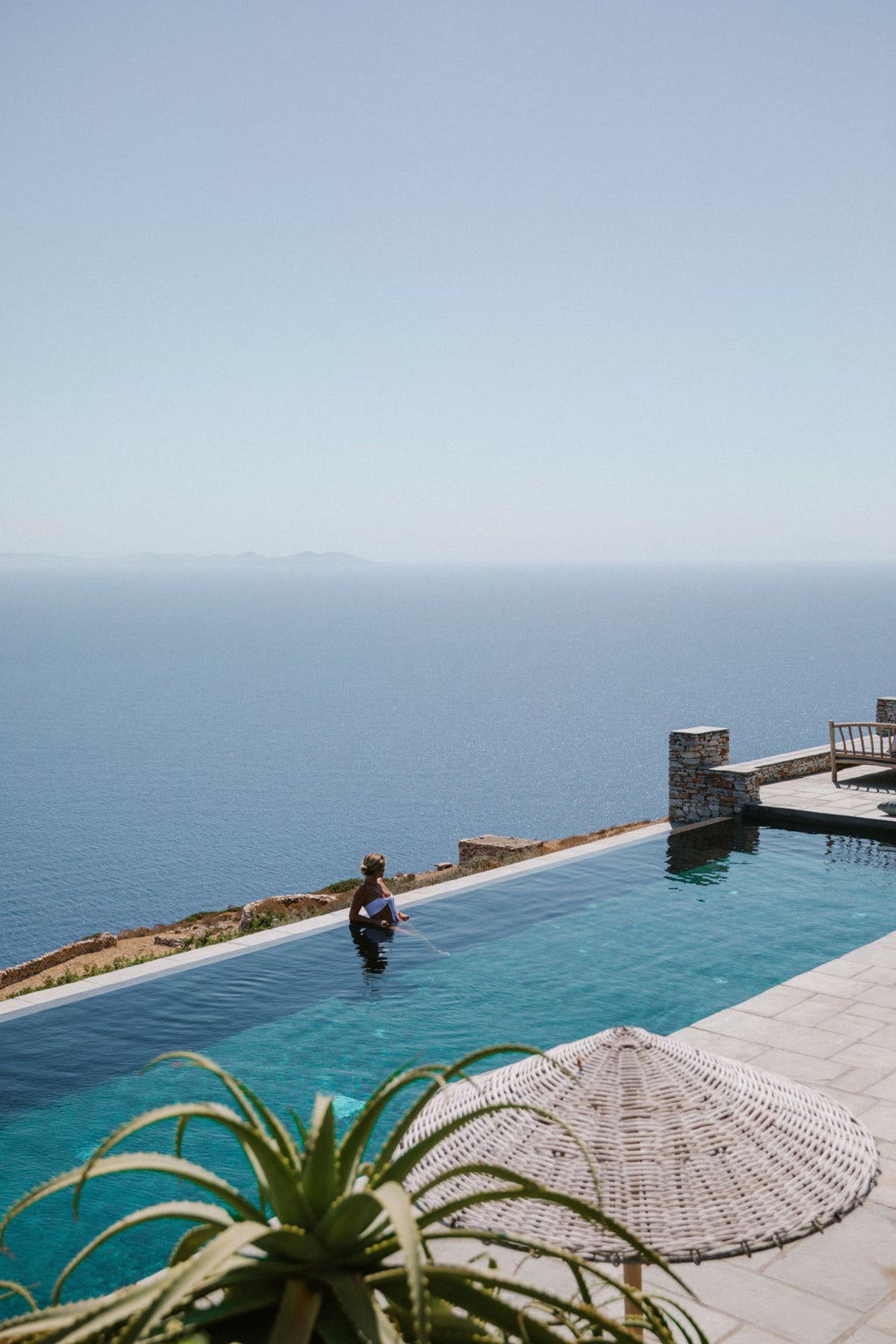 Sifnos, Greece – A Cliffside Cycladic Hideaway with Local Pottery & Slow-Paced Design