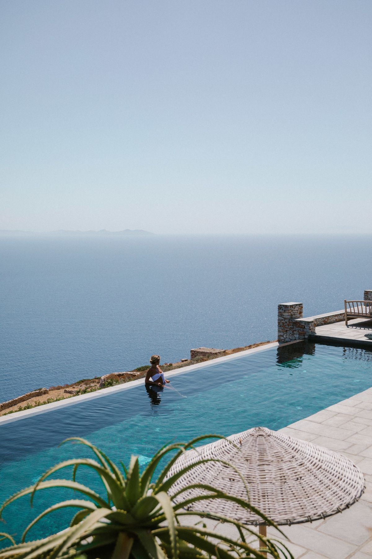 Sifnos, Greece – A Cliffside Cycladic Hideaway with Local Pottery & Slow-Paced Design